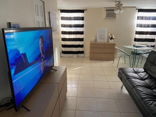 Private Room Near Miami Airport - Free Parking - 01 Экстерьер фото